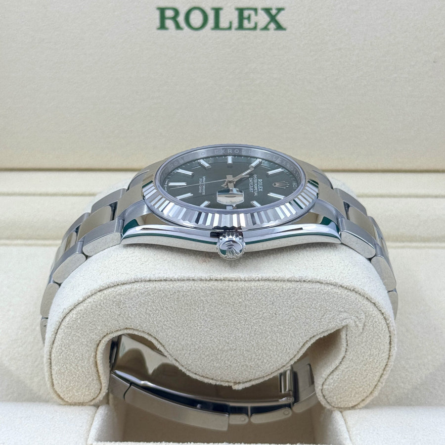 Datejust 41mm, Oystersteel and 18k White Gold, Ref# 126334-0027