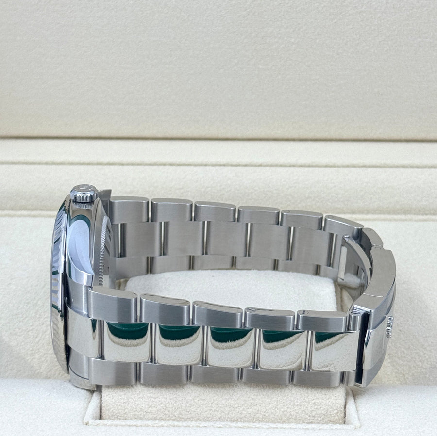Datejust 41mm, Oystersteel and 18k White Gold, Ref# 126334-0027