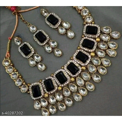 Raashi Fashions Black Necklace Set