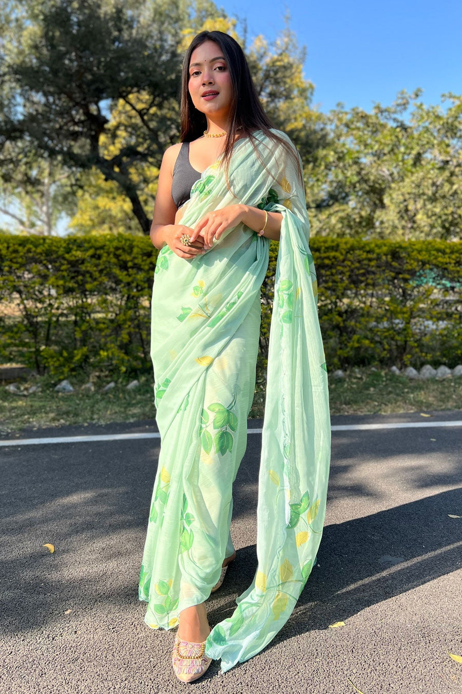 Saree Buta Green Chiffon Saree - view 2